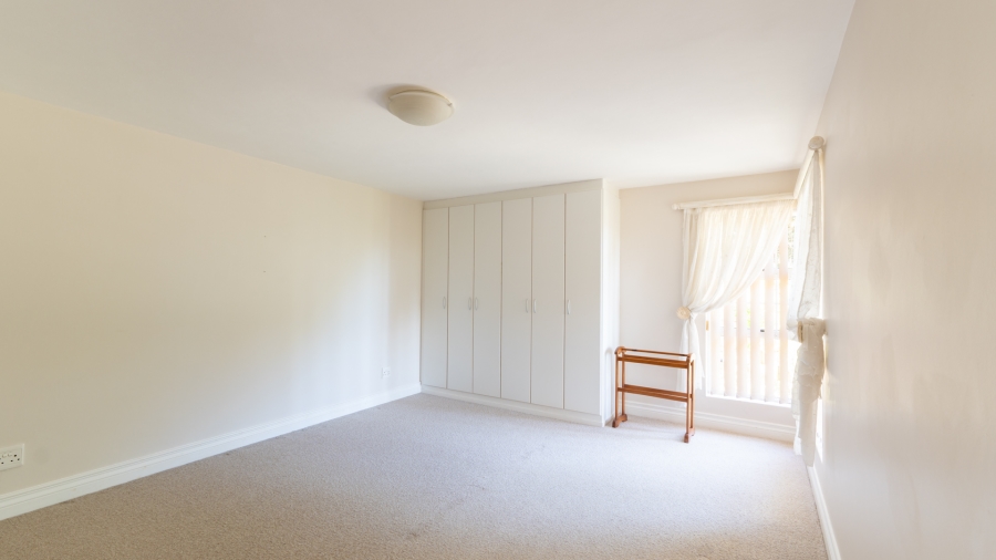 3 Bedroom Property for Sale in Fraaiuitsig Western Cape